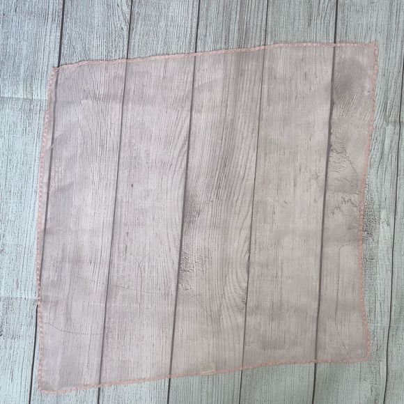 Vintage 1960’s Sheer head scarf with scallop embroidery edging light pink - Picture 7 of 9